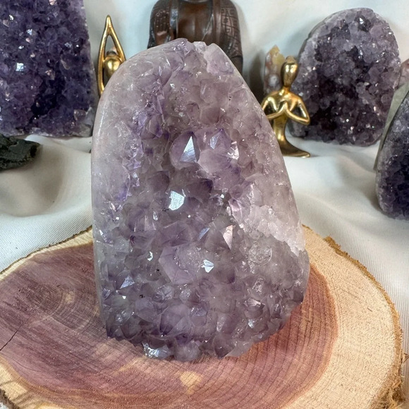 Druzy Rainbow Amethyst from Brazil - Looks beautiful on a light base!!💜 - Picture 3 of 6